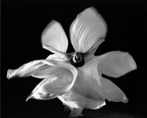 Loïe Fuller & The Serpentine Dance, physical poet, 1862-1928